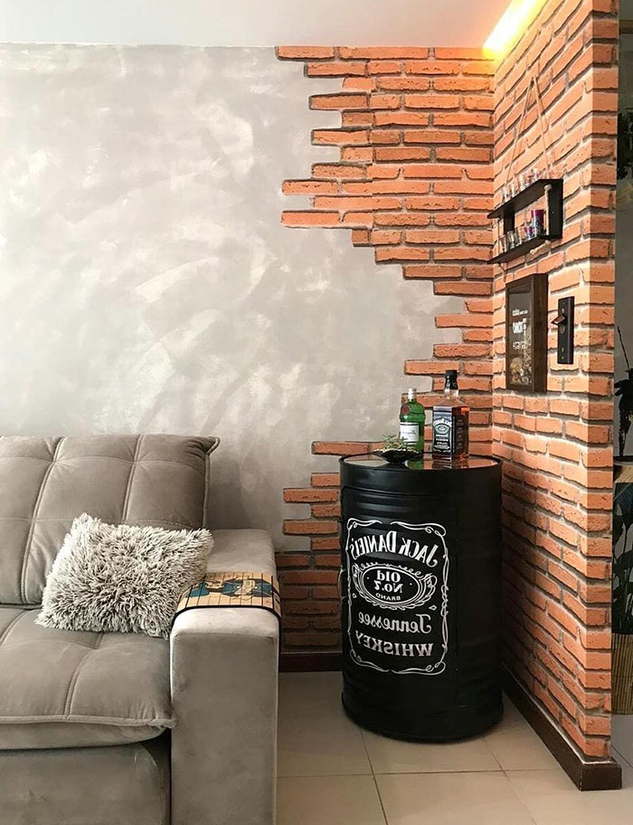 Trang trí tường bằng tấm dán giả gạch